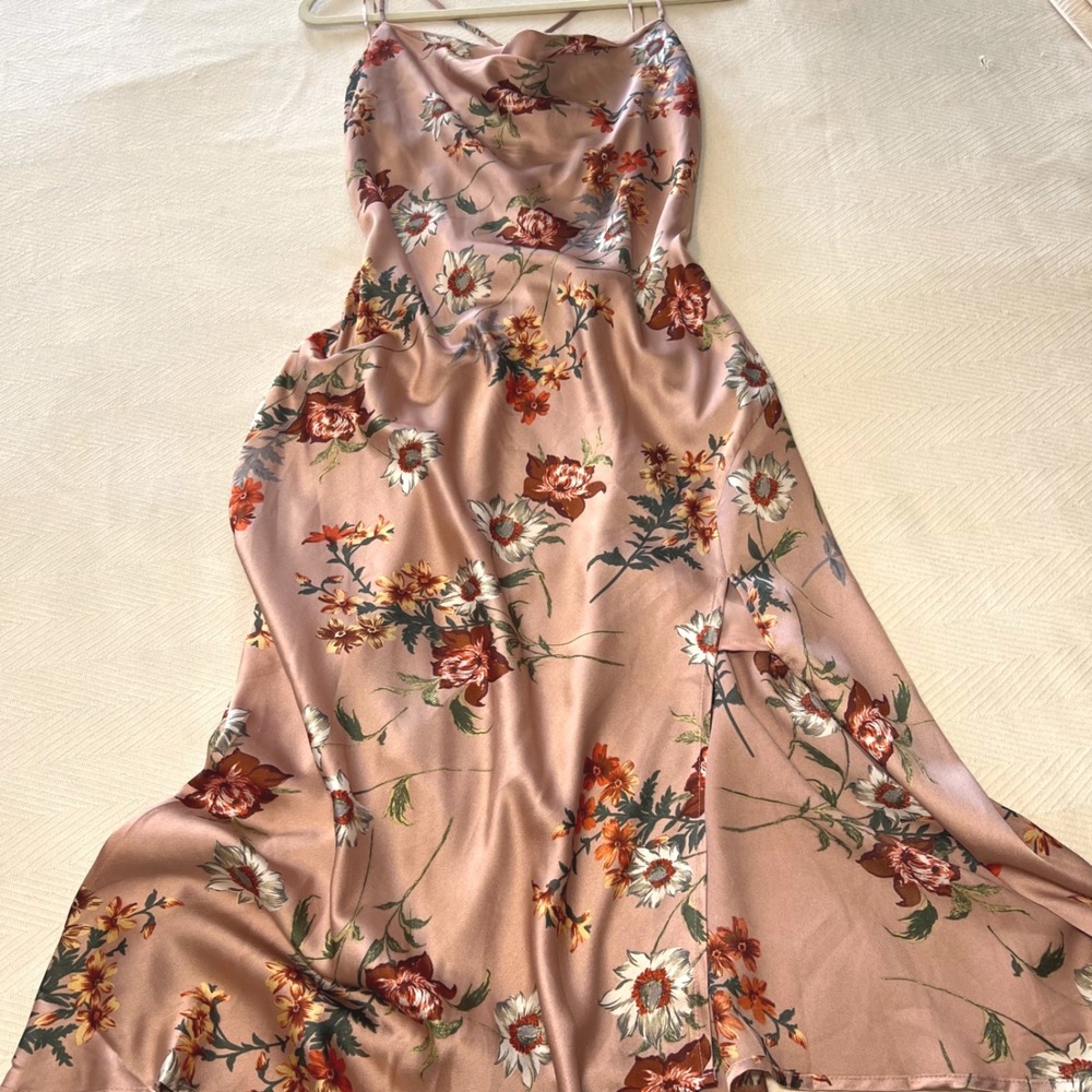 ASTR The Label Gaia Floral Satin Cowl Neck Midi Dress Mauve Pink Womens Medium - Picture 2 of 10